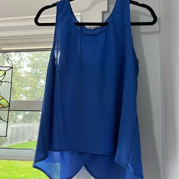 Simple Blue Blouse ✨ - Picture 2 of 2